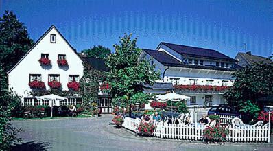 Haus Dumicketal Hotel Drolshagen Exterior photo